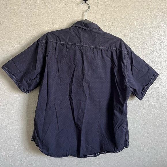 Short sleeve button down by burnside. Blue boys size XL - Picture 4 of 4